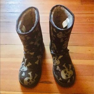 Grey White I Heart Kisses Skull Short Sequin Boots